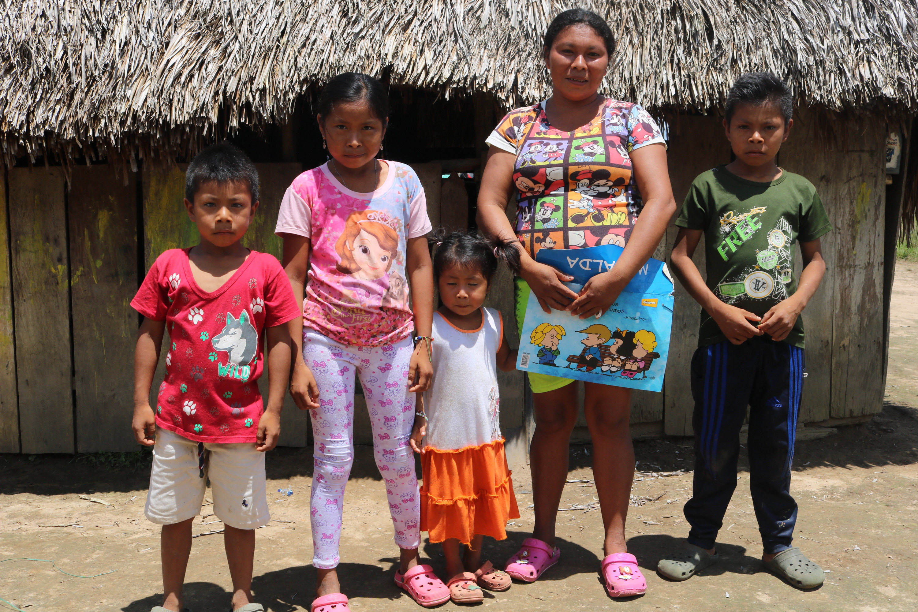 16. Edilberto Cariban y su familia. Comunidad de Maniare 50