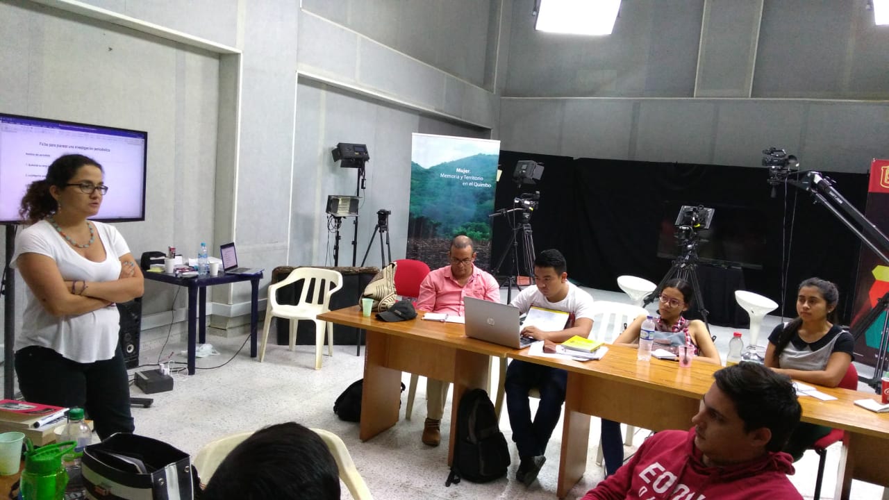 Processo creativo Los partipantes En Consejo de Redaccin desarrollan ideas de investigacin para contar la memoria el Huila