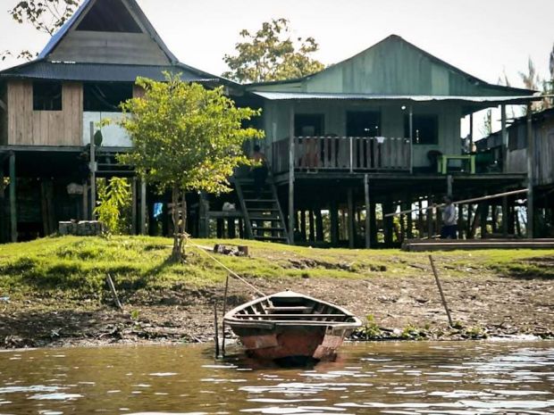 Buena parte de los envíos de carne se hacen por vía fluvial. Foto: Kennet Palma.