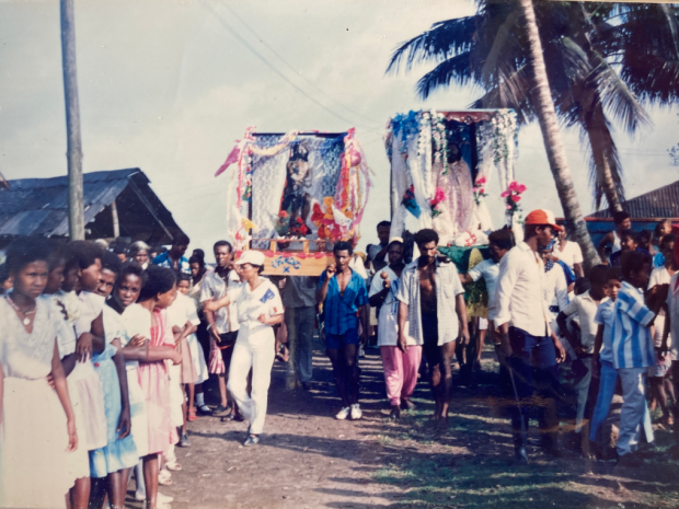 Fiestas patronales en Salahonda y La Playa, 1985. (Tomada por: archivo de la Compañía de María-La Playa).