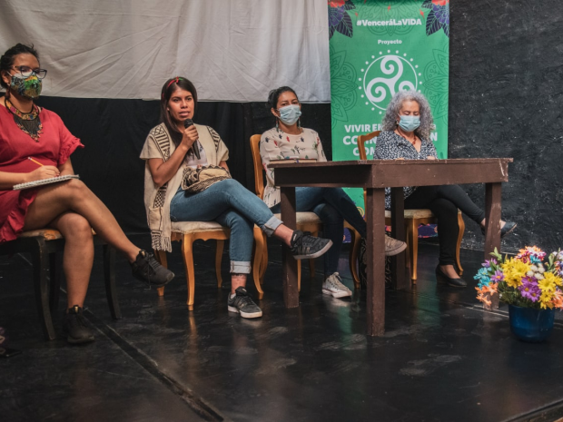 El reclutamiento de los jóvenes de su territorio es uno de los asuntos que más preocupan a Daniela Soto. Por eso se la pasa buscando estrategias, propiciando festivales culturales, talleres de prevención y sensibilización, todo lo que de alguna manera arranque a los chicos de las garras de los violentos. Fotos: Cortesía Daniela Soto.