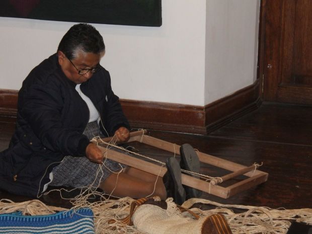 Tejedoras del pensamiento awá, círculo de mujeres awá en el municipio de Pasto.