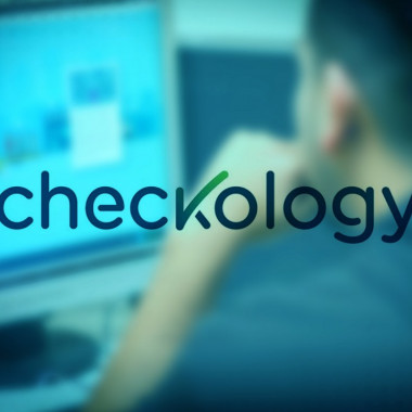 Checkology, la plataforma digital que ayuda a docentes de la academia